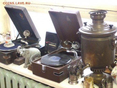 2 альбома с Граммофонными пластинками на 78 оценка - PA171044.JPG