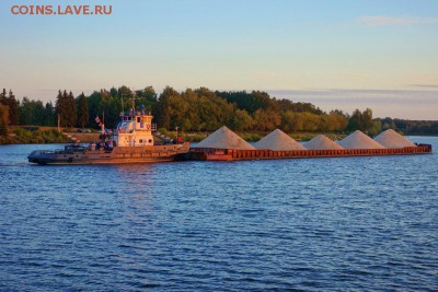 ФОТО - просто фото. Те что получились удачными. - 16.09.17. Слева на заднем плане  - остатки памятника Сталина..JPG