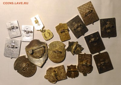 Значки: города, спорт.тематика, 17 шт., до 5.00 МСК 21.11.17 - Значки_Оборот