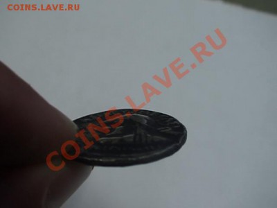 Два портрета с одной стороны и один - с другой. Монета? - DSC01660.JPG