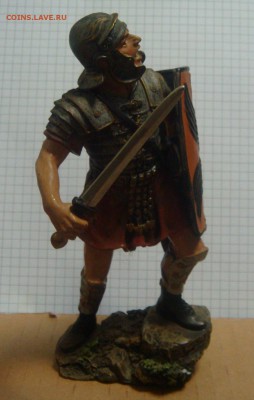 Статуетка Воин,полимер. - DSC08343.JPG