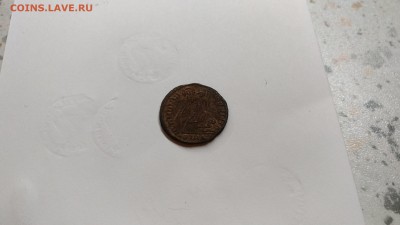 Помогите определить монету constantinus. Антика? - IMG_20180101_171324