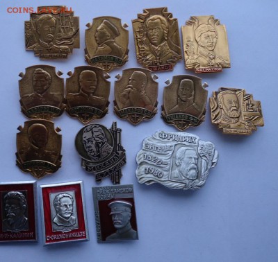 Подборка значков Полководцы , Адмиралы. Партийные лидеры. - DSC09922.JPG