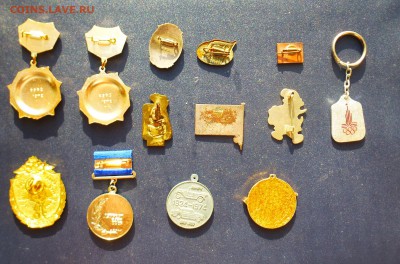 Знаки разные, Ленин посмертный, военные, ВДНХ, спорт - P1150438