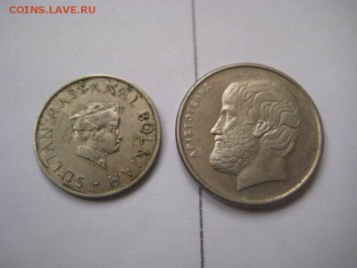 22 монеты разных государств и времен. - 013.JPG