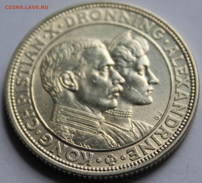 Дания. 2 кроны 1923. Серебро, проба - 800, вес - 15 - 2