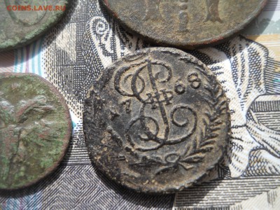 четыре монетки от Петра1 до Николая 1 - DSCN7977.JPG