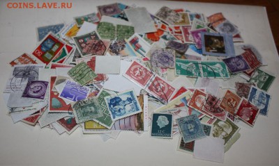 около 500 марок разных стран - IMG_4636.JPG