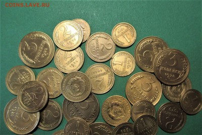 33 монеты 26,28,29 года.  Кладовые - 1