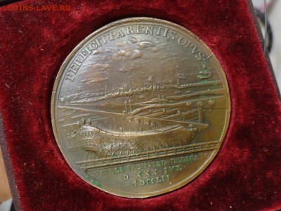 Медаль “Открытие доков в Кронштадте. 30 июля 1752 года“ - DSC00162.JPG