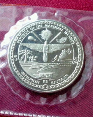 Крона Шайба Маршалловы Острова 5$ долларов 1991 Перл Харбор - krona_shajba_marshallovy_ostrova_5_dollarov_1991_geroi_perl_kharbor_vtorja_mirovaja_vojna_zapajka_unc (1)