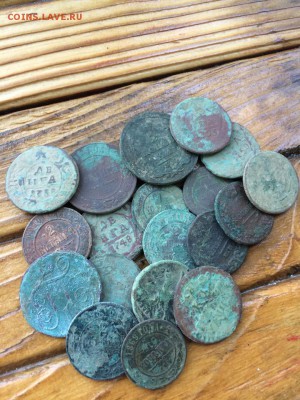 19 монет из земли. - eGWBHRFBr88