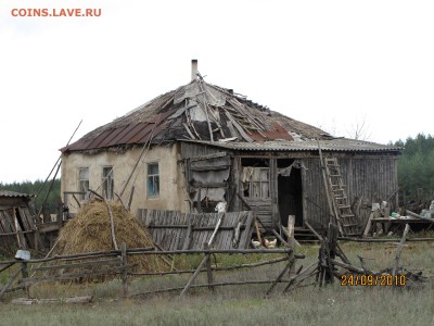 Обратите внимание на курей. Тут, точно знаю жила бабушка. - IMG_0159.JPG