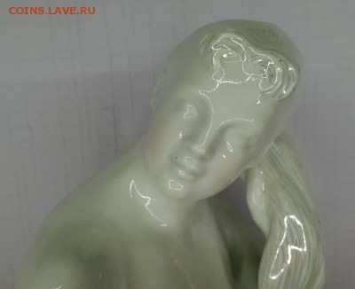 Девушка с гребнем - iL3eGVAYmxo