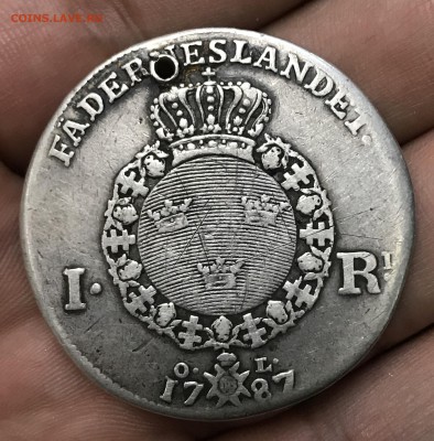Большая монета 1787 год. Серебро дырка - 4DAFB41E-29BF-43EE-897A-F56181884019