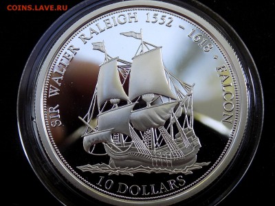 Фиджи 10 долларов 2004 Сэр Уолтер Рэли и корабль Falcon - DSCN2190.JPG