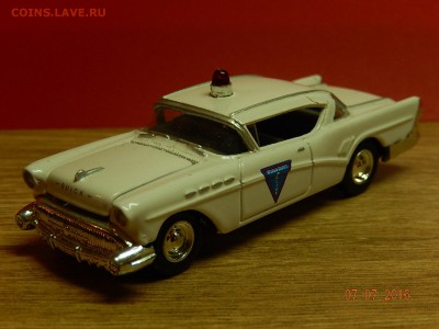 Масштабная модель автомобиля 1:64 - Мобель Бьюик полиция Миссури