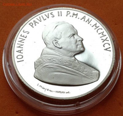 Ватикан 2 монеты 10000 лир 1995г пруф, до 02.12.18г - FullSizeRender (8)