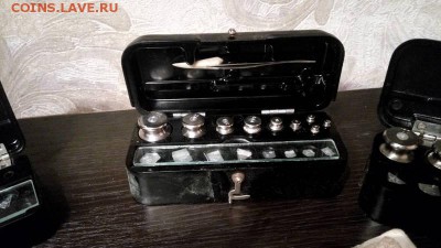 три набора гирек и двое весов. СССР - BNdKb