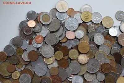 912шт МОНЕТ МИРА (62 разные страны, 3.8 кг) с 200р до 15.12 - IMG_4504.JPG