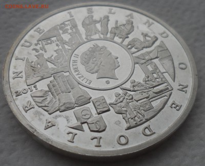 Ниуэ1доллар, 2011г.Серия величайшие достижения. Письменность - SAM_5174.JPG