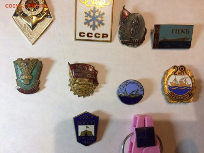 Несколько Советских и иностранных тяжёлых значков - IMG_4880.JPG