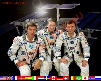 Экипаж МКС-1:(НАСА) Уильям Шеперд (William Shepherd) — командир станции.(Роскосмос) Юрий Гидзенко — командир корабля доставки «Союз ТМ-31».(Роскосмос) Сергей Крикалёв — бортинженер. - ISS-Expedition_1-crew