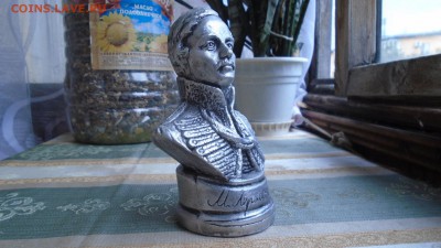 Бюст Лермонтова.20.01.2019г.22-00МСК. - DSC01205.JPG