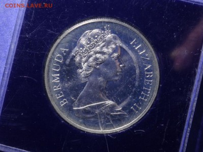 Крона Шайба Маврикий 25 рупий 1977 25 лет правления Королевы - serebro_krona_shajba_bermudy_1_dollar_1972_korolevskaja_serebrjanaja_svadba_pamjatnaja_korobka (1)