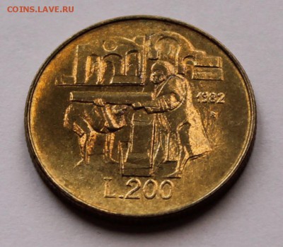 Сан Марино 200 лир 1982. Соц. завоевания. ТИРАЖ - 178 000 - 6