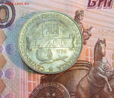 ИТАЛИЯ 200 лир 1996 г  (100 лет Акад.тамож.сл)    до 01.02 - IMG_3759.JPG