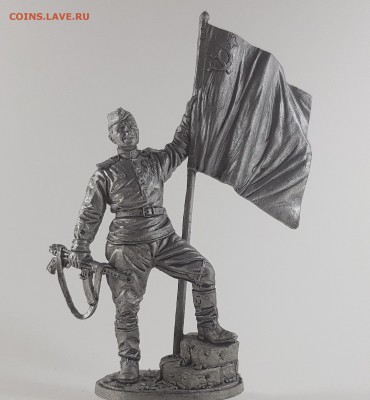 Гвардии ефрейтор пехоты Красной Армии с советским флагом. - 20190108_135332