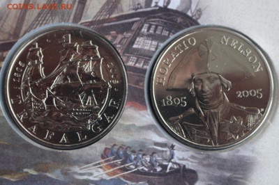 КПД Великобритания 5 фунтов 2005 Трафальгарское сражение - kpd_velikobritanija_5_funtov_2005_trafalgarskoe_srazhenie_admiral_nelson_korabl_krona_shajba_bunc (1)