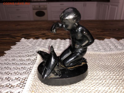МАЛЬЧИК КОРМЯЩИЙ ГОЛУБЕЙ КАСЛИ 1986 ГОД - 119088463 (6)