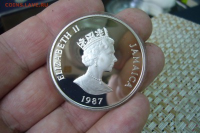 Ямайка 25 долларов 1987 -- 16-04-19 - 23-10 мск - P2110504.JPG