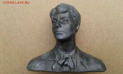 бюст Есенина  10,5 х 12,5       15.04.19.  22.00 - 20190413_153948