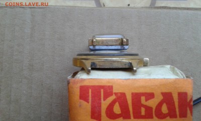 часы наручные жёлтый корпус AU - 2шт.    03.05.19. 22.00 - 20190501_142418