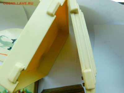 четыре коробочки. карболит. жесть. СССР  Р.И. - 26483400