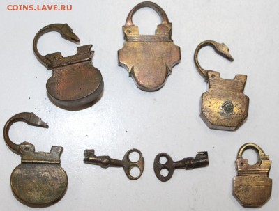 5 мал латунных замков 19-го века + 2 ключа - 23.05.19 в 22 ч - 16,05,19 003