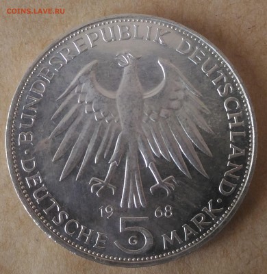 ФРГ Гутенберг 5 марок 1968 с рубля - Германия Гутенберг 5 марок 1968 аверс