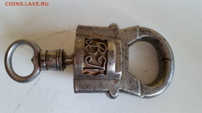 Старинный амбарный замок оценка - 17
