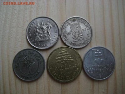 10 монет разных стран. - 005.JPG
