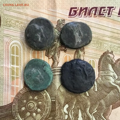 Разные 4 античные монеты. До 22:00 06.08.19 - 6A558E7B-1052-4074-B0D0-153042F6A81C