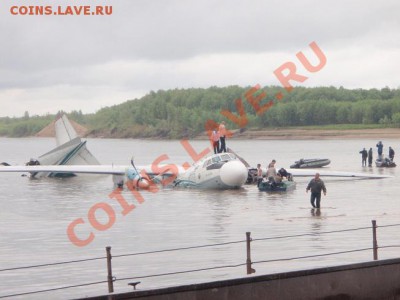 Самолет Ан-24 авиакомпании "Ангара", вынужденная посадка... - an24_strejevoi