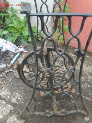 2 станины чугун ПГМЗ  от швейных машинок.до ухода в архив. - S8300307.JPG