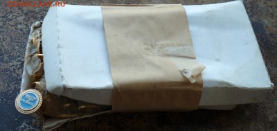 2 коробки с новыми значками-100 и 200 штук - P1120093.JPG