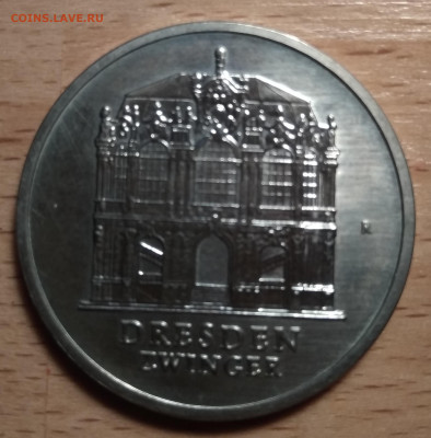 ГДР 5 МАРОК 1985 ЦВИНГЕР ДО 19.09.19 В 22.00МСК (Е982) - 4-5м85