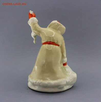 Фарфоровая статуэтка Дед мороз с подарками Городница  50 е - IMG_9289.JPG