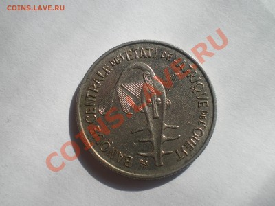 ЗАПАДНО-АФРИКАНСКИЕ ШТАТЫ 100 фр. 1968 г. до 26.07.11 в 21.0 - IMGP0113.JPG