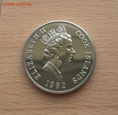 КПД Острова Кука 5$ долларов 1992 Гималайский Такин - kpd_krona_shajba_ostrova_kuka_5_dollarov_1992_gimalajskij_takin_vymirajushchie_vidy_fauna_zhivotnye_bukle1